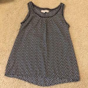 White and black heart-patterned tank top